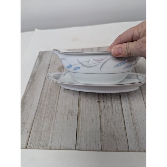 Vintage Valmont Royal Wheat Platinum Trim Gravy Boat Bowl Attached Underplate - Picture 3 of 7
